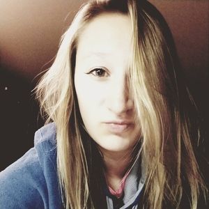 Meet your Posher, Kayla